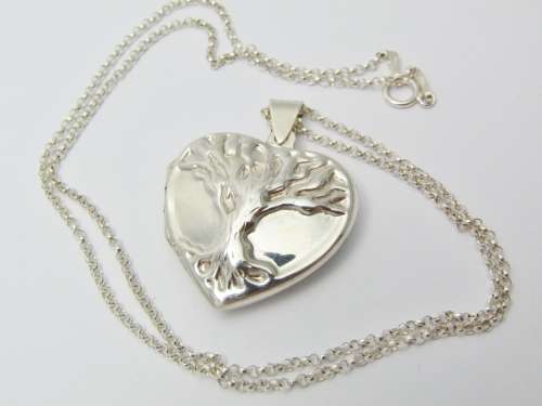 Gorgeous Heart Design Tree of Life Locket On chain in Sterling Silver