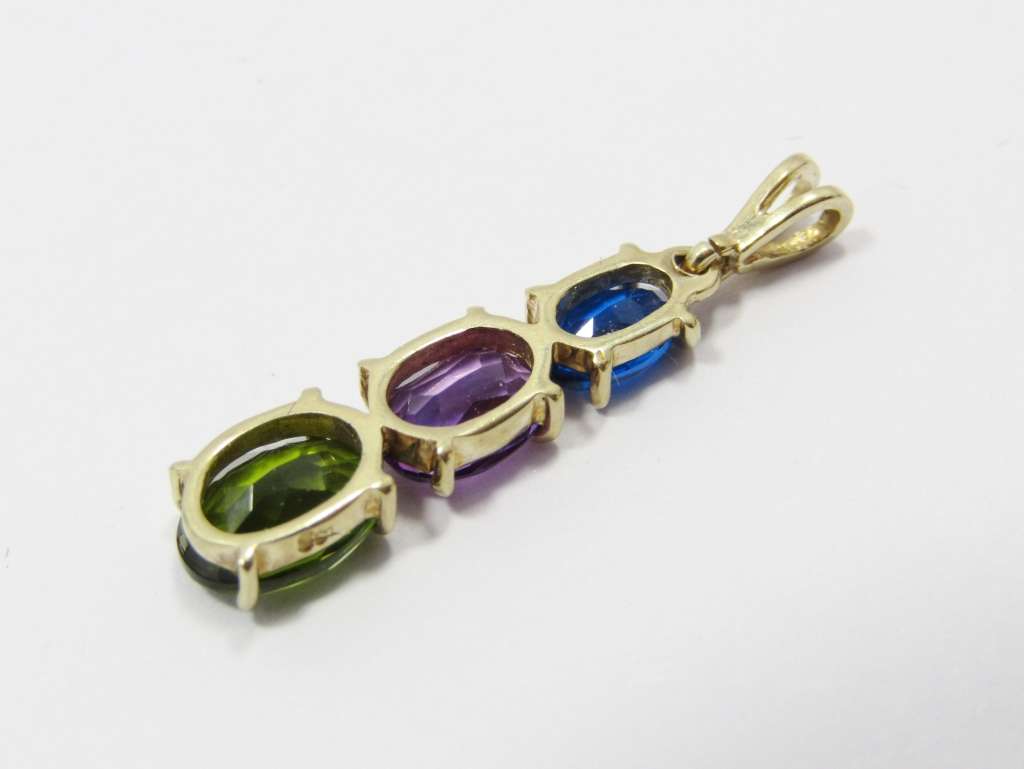 Lovely 9CT Gold & Coloured Stone Pendant