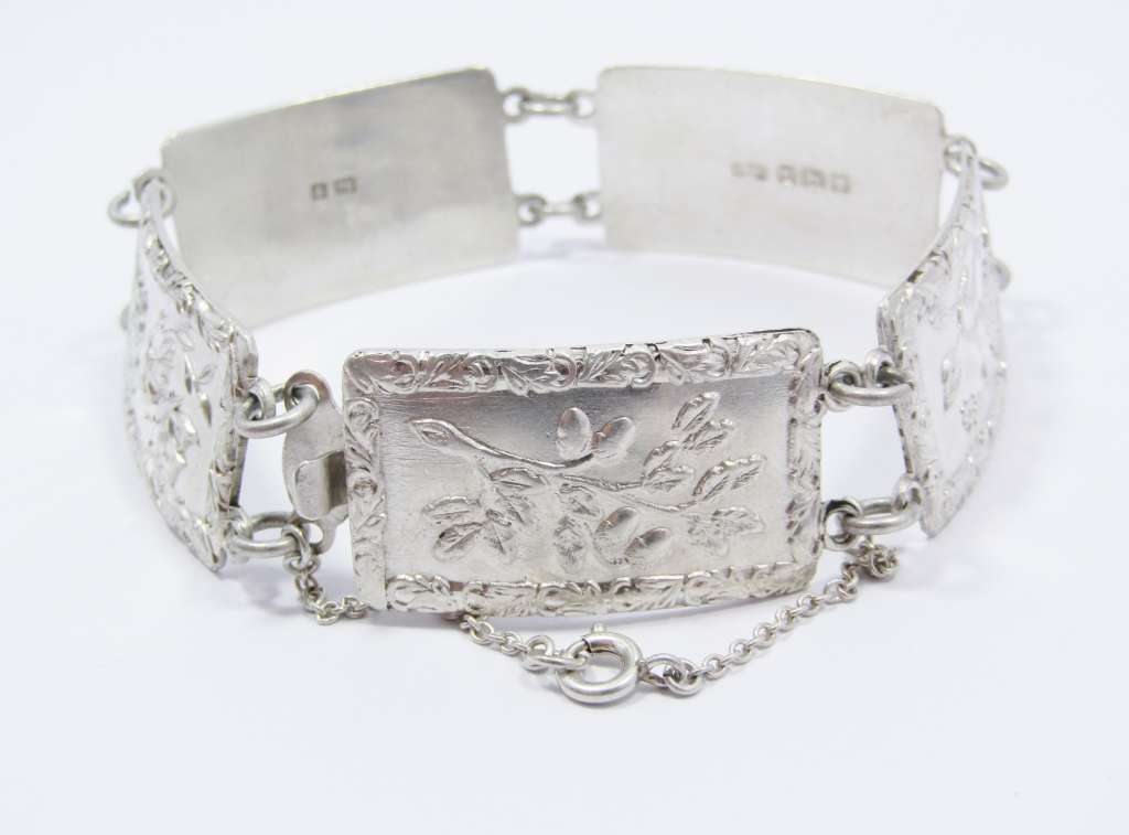 Vintage (c1945) English Hallmarked Sterling Silver Bracelet