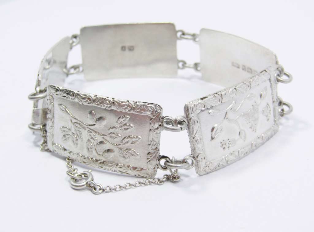 Vintage (c1945) English Hallmarked Sterling Silver Bracelet
