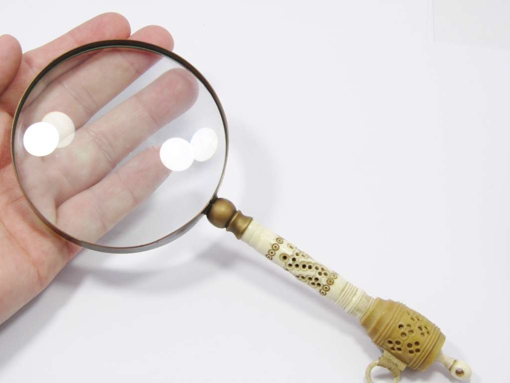 Vintage/Antique Large Magnifying Glass with Tape Measure