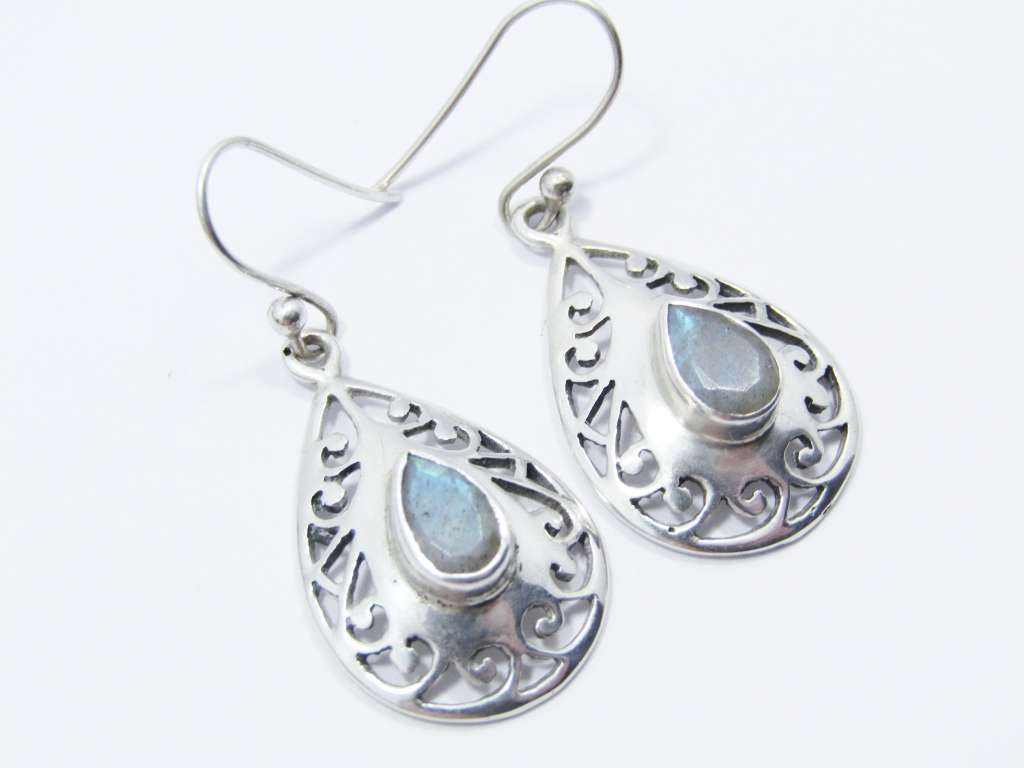 A Lovely Pair of Labradorite Dangling Earrings in Sterling Silver