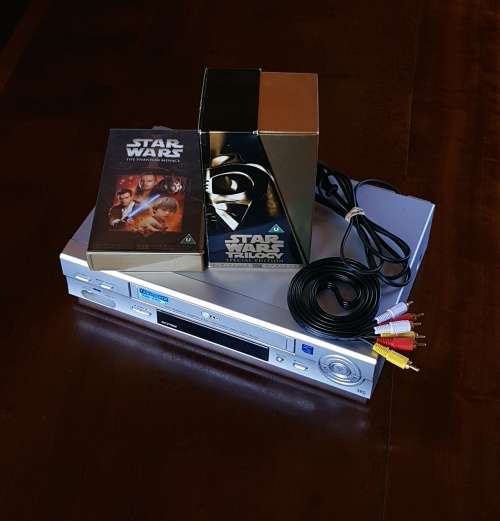 LG (VCR player/recorder) + (Star Wars Trilogy special edition VHS tapes) (Combo!)