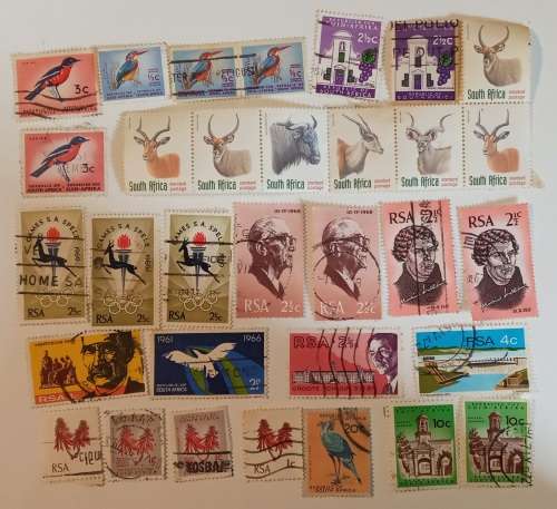 Box of South Afican stamps most from 1960s-1980s (large collection)