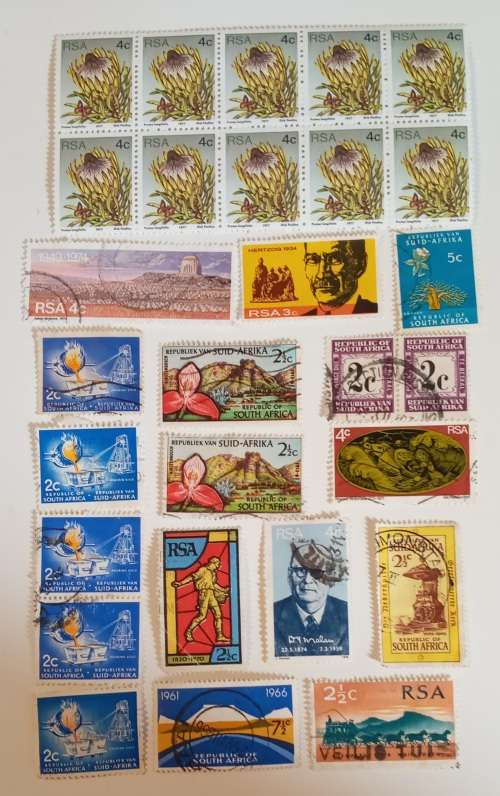 Box of South Afican stamps most from 1960s-1980s (large collection)