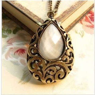 ANTIQUE GOLD PLATED STYLE RETRO NECKLACE WITH CHAIN