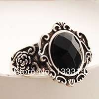 EXCLUSIVE WHITE GOLD PLATED ZIRCON RING SIZE 7