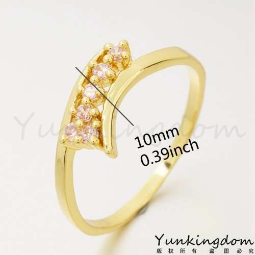 18 KT GOLD PLATED CRYSTAL FLOWER RING SIZE 7