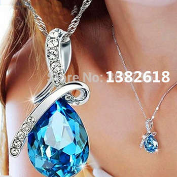 925 STERLING SILVER PLATED AUSTALIAN CRYSTAL PENDANT AND CHAIN