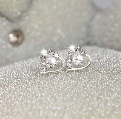 CRYSTAL ALLOY SILVER PLATED STUDS SMALL HEARTS
