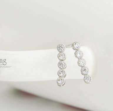 HOT KOREAN SILVER WATER DROP CRYSTAL STUD