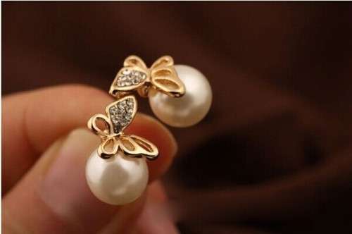GOLD PLATED BUTTERFLY BOW STUD EARRINGS