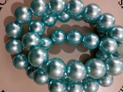 LIGHT BLUE GLASS BEADS 20MM - EACH