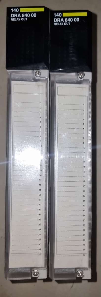 Schneider 140 PLC complete