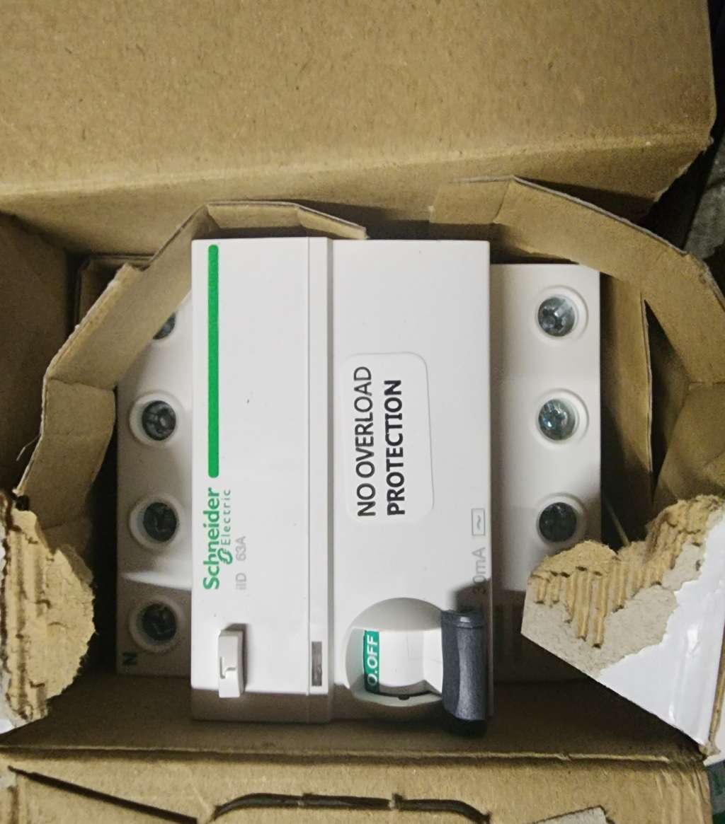 Schneider 4pole 63A earth leakages