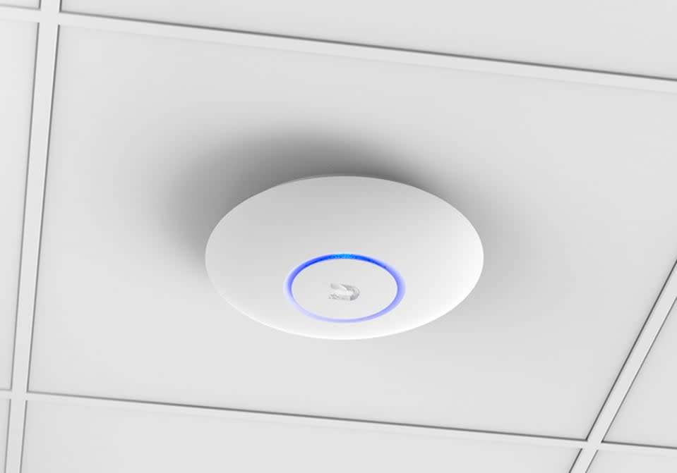 Ubiquiti Networks UAP-AC-LR access point