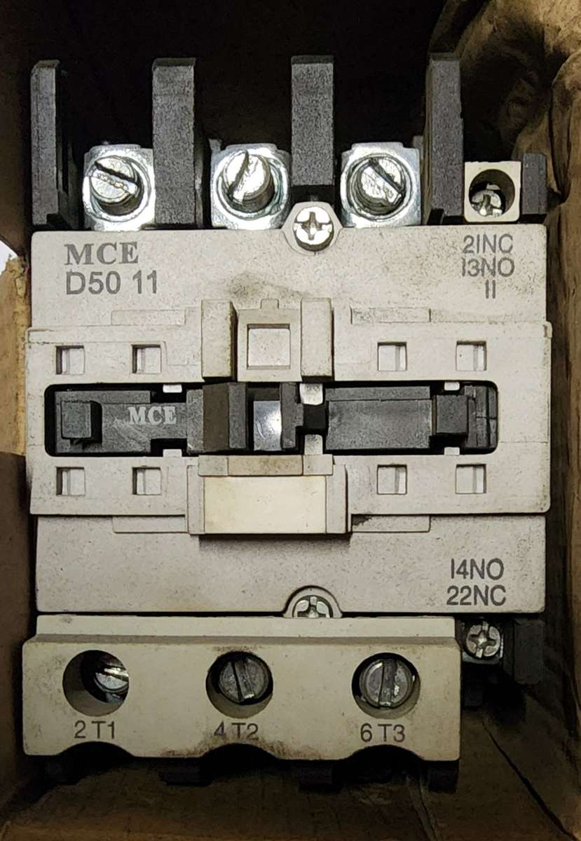 MCE D4011 CONTACTOR