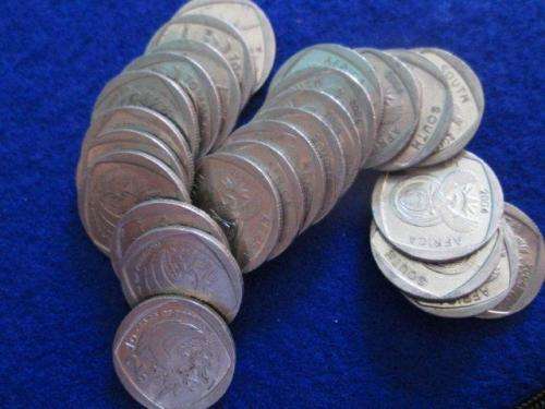 25 X 10 YEARS FREEDOM R2.00 COINS.  2004.