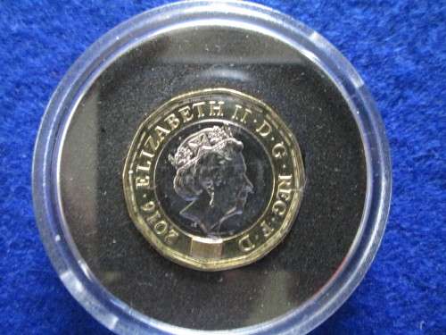 UK Royal Mint 2016 New 12 Sided Brilliant Uncirculated £1 Coin in Capsule.