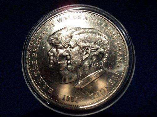 Commemorative Crown - 1981 Royal Wedding Diana & Charles - Used.