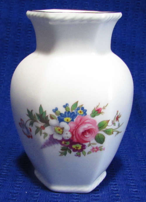 AYNSLEY - SMALL VASE - HOWARD SPRAYS