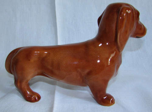 LARGE BESWICK TAN DACHSHUND DOG FIGURINE - 23cm long