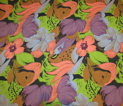 BEAUTIFUL POLYESTER FABRIC  2.6 metres long x 114cm wide