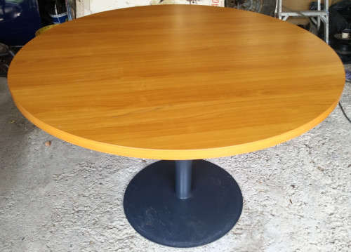 ROUND CONFERENCE TABLE - LIGHT OAK