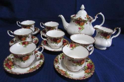 Royal Albert  `Old Country Roses` Tea Set with Tea Pot