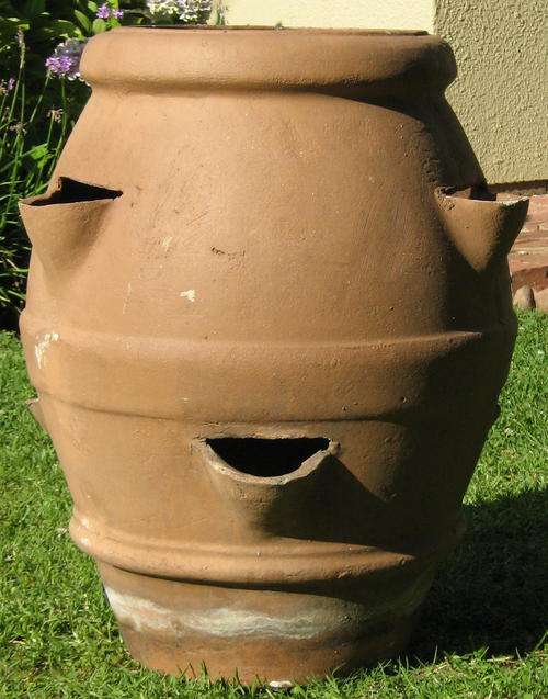 LARGE GARDEN POT