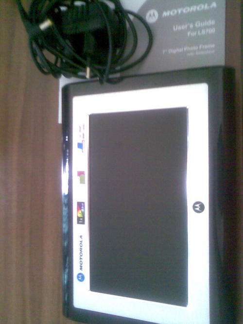 MOTOROLA DIGITAL PHOTO FRAME NEW WITH POWER SUPPLY