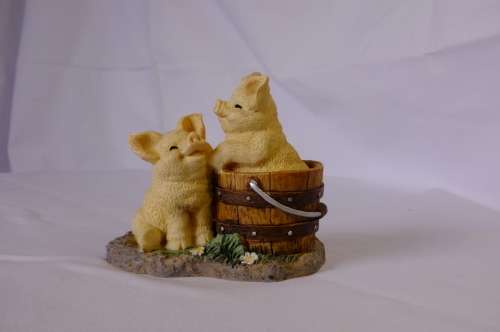Truffles No14384 Collectible Pigs playing in a bucket, Figurine