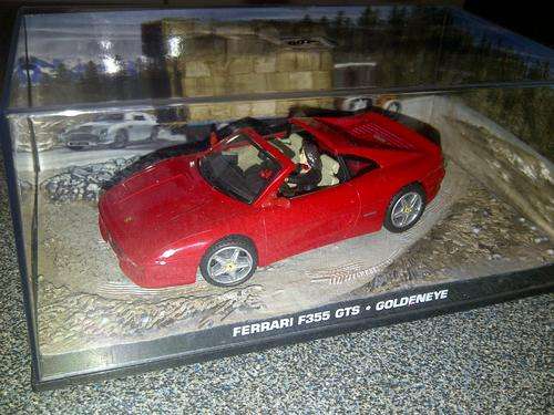 JAMES BOND COLLECTION 1:43 : NO. 10 FERRARI F355 - GOLDENEYE