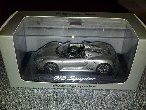 PORSCHE DESIGN DRIVER SELECTION SCALE  1:43  PAULS MODEL ART / MINI CHAMPS: 918 SPYDER