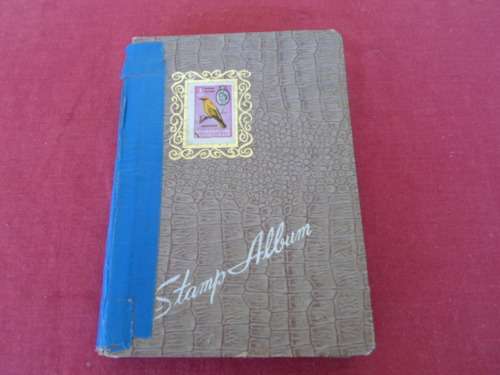 SMALL ALBUM MIXED WORLD SOME VALUE IN HERE GB PENNY RED AND OTHER OLD STAMPS SEE PICS!!!!!!!!!