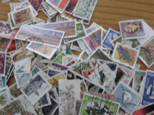 REPUBLIC OF SOUTH AFRICA 1000 X USED STAMPS OFF PAPER SEE PICS!!!