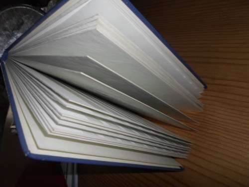 BLANK ALBUM 32 PAGES SEE PICS!!!