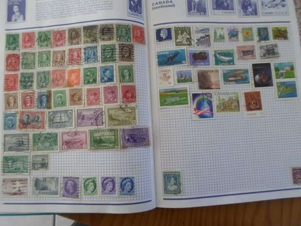 ALBUM  MIXED 932 WORLD STAMPS USED GOOD VALUE NOT ALL PAGES SCANNED SEE PICS