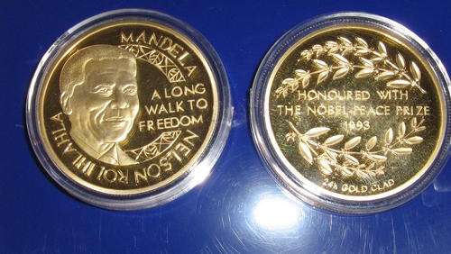 NELSON MANDELA NOBEL PEACE MEDALION 1993 24k GOLD CLAD SEE PICS!!!!!!!!!!!