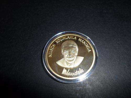 NELSON MANDELA GOLD PLATED COIN ROBBEN ISLAND 1964-1982 IN PLASTIC CAPSULE UNCIRCULATED SEE PICS!!!!