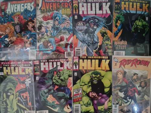 Variety Comic books in good to mint condition Marvel, DC and other independent publishers