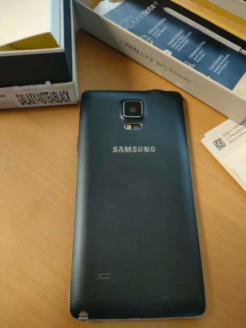 Samsung Note 4 (Boxed with all accessories)