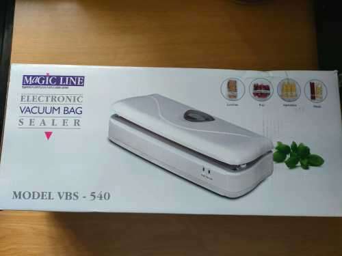 New Vacuum Sealer with Bag Roll