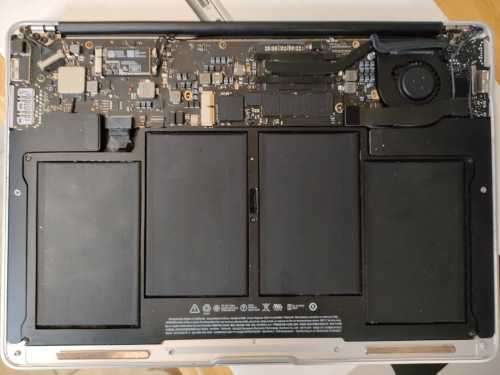 Macbook Air 2015 with Box *** Please read ***