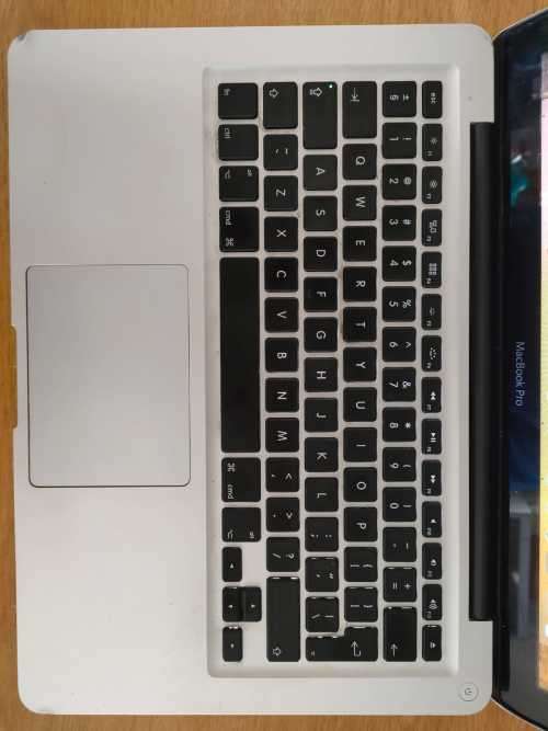 APPLE MACBOOK PRO (MID 2012) CORE i5 *** 4GB RAM *** 500GB HDD