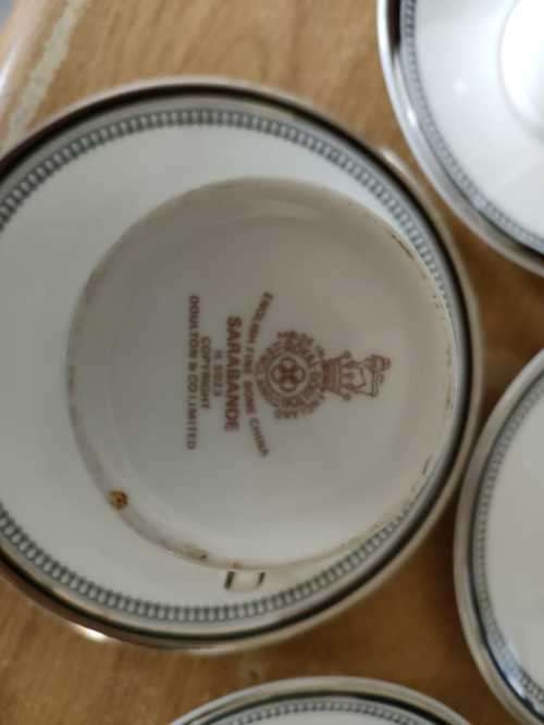 *** Stunning *** Royal Doulton Sarabande - H5023 Coffee/Espresso Cans + Saucers