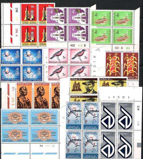 RSA - FEW NICE CONTROLS, PAIRS, STRIPS ON S/PAGE - UM - CV OF ABOUT R500!!!