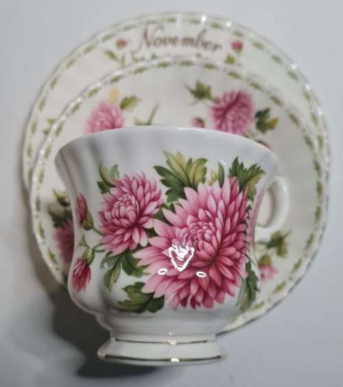 Royal Albert Flowers Of The Month November Crysanthemum Pattern Trio