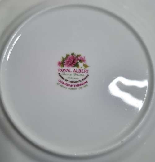 Royal Albert Flowers Of The Month November Crysanthemum Pattern Trio