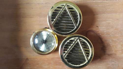 Cigar display case/humidor + Extras